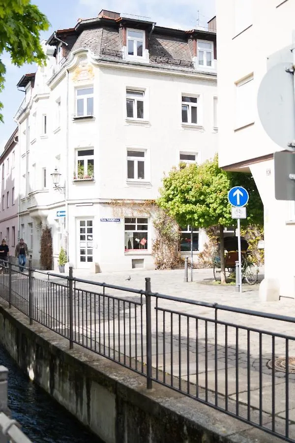 #1 Augsburg Altstadtjuwel Germania